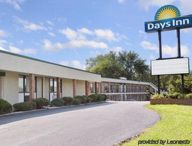 Days Inn By Wyndham Bedford Exteriör bild